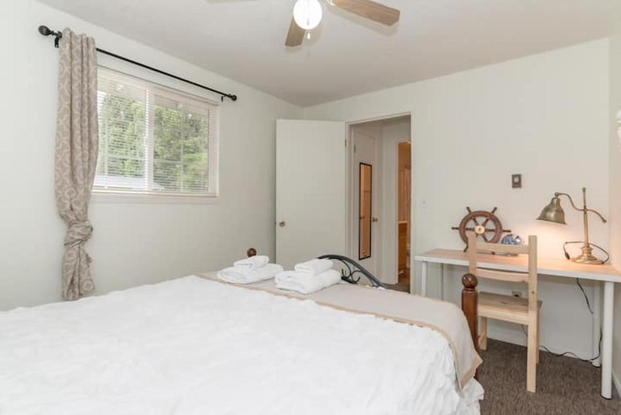 Unique, Convenient, Centrally Located Apartment Kent Kültér fotó